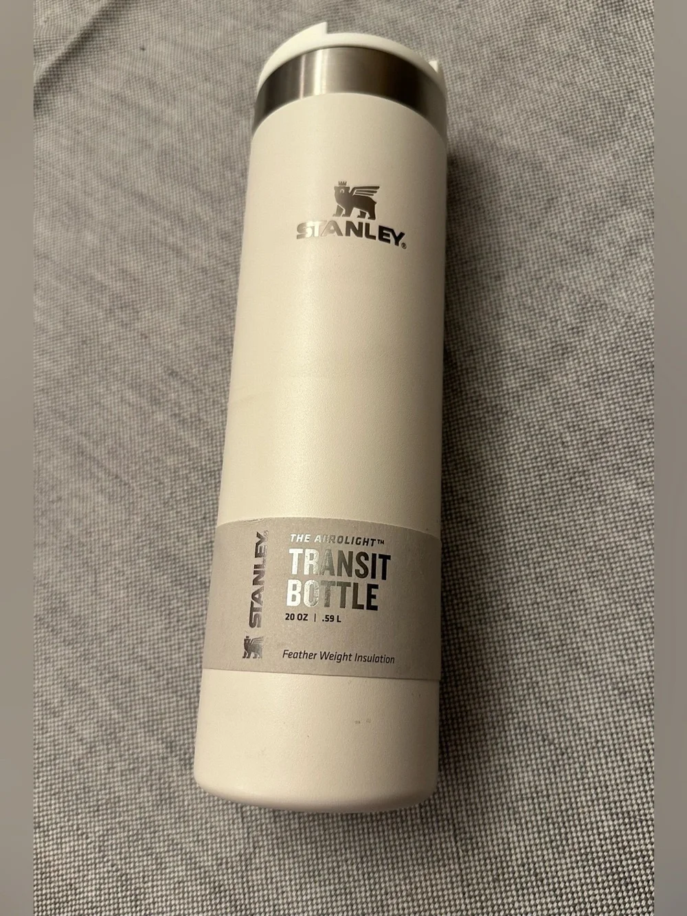 BNWT- Stanley off-white- Insulated 20oz. Transit Bottle w/Book Graphic/Quote - Picture 2 of 12